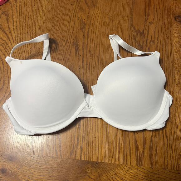 Maidenform Underwire Bra w/ Padding Size 38C - Picture 1 of 7